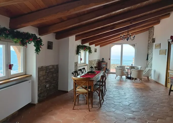 Bed and Breakfast La Mansarda Castellabate